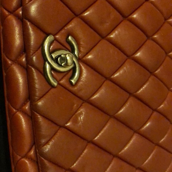 Chanel red leather handbag—- sold - Picture 2 of 8